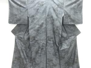 菊・牡丹模様織出し本場泥大島紬着物